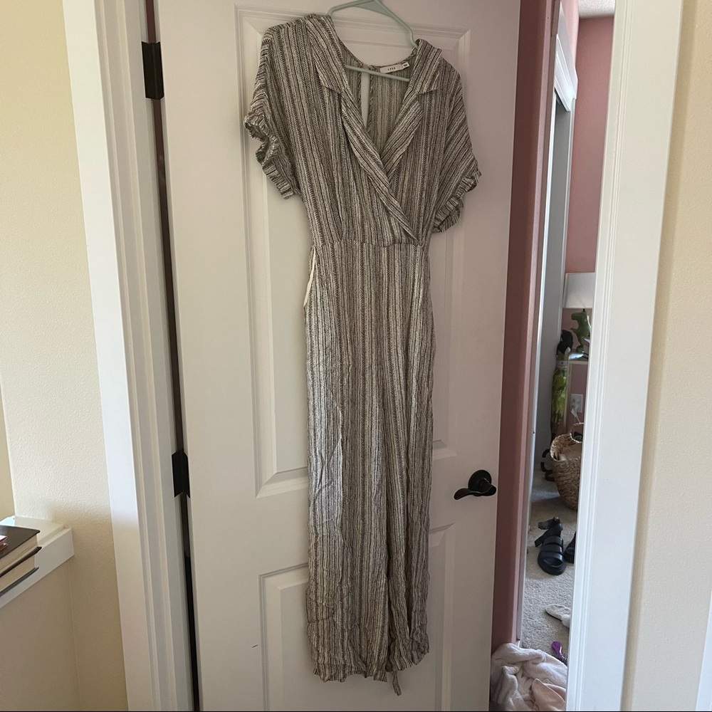 Lush brand linen collared jumpsuit